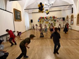 Bal karnawałowy na Zamku w Toszku klas 1b, 1c, 2c